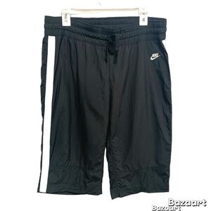Nike Sportswear Black And White Gym Capri Pants Womens Size L 12-14/ G